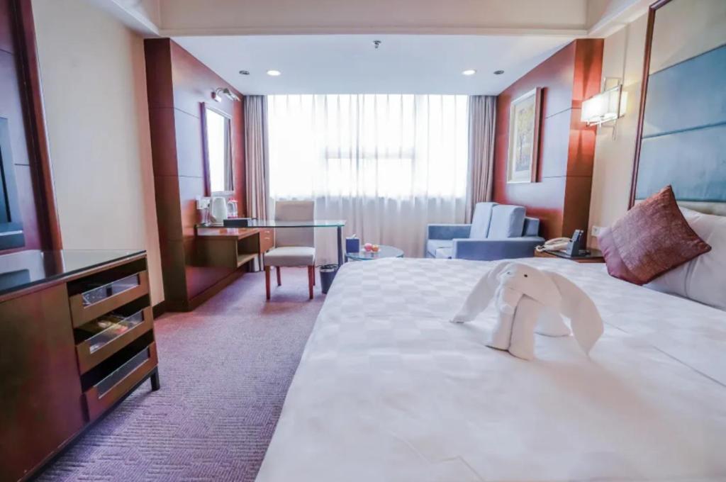Linyi Blue Horizon Intenational Hotel Exterior photo