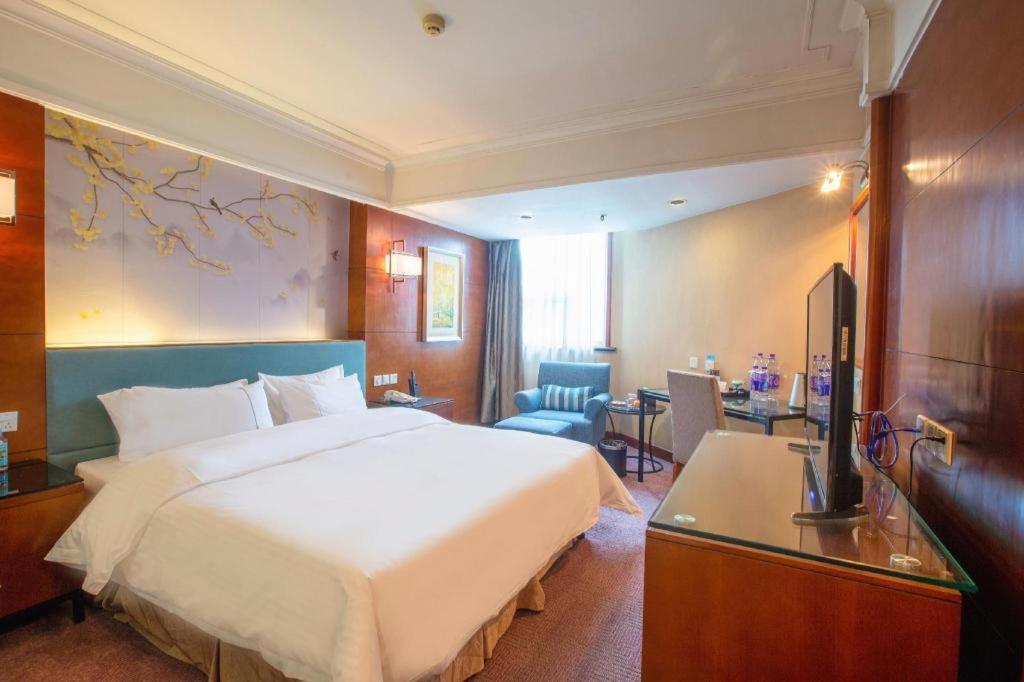 Linyi Blue Horizon Intenational Hotel Exterior photo