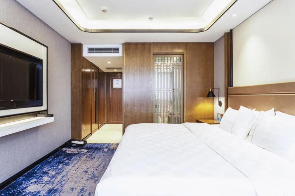 Linyi Blue Horizon Intenational Hotel Exterior photo