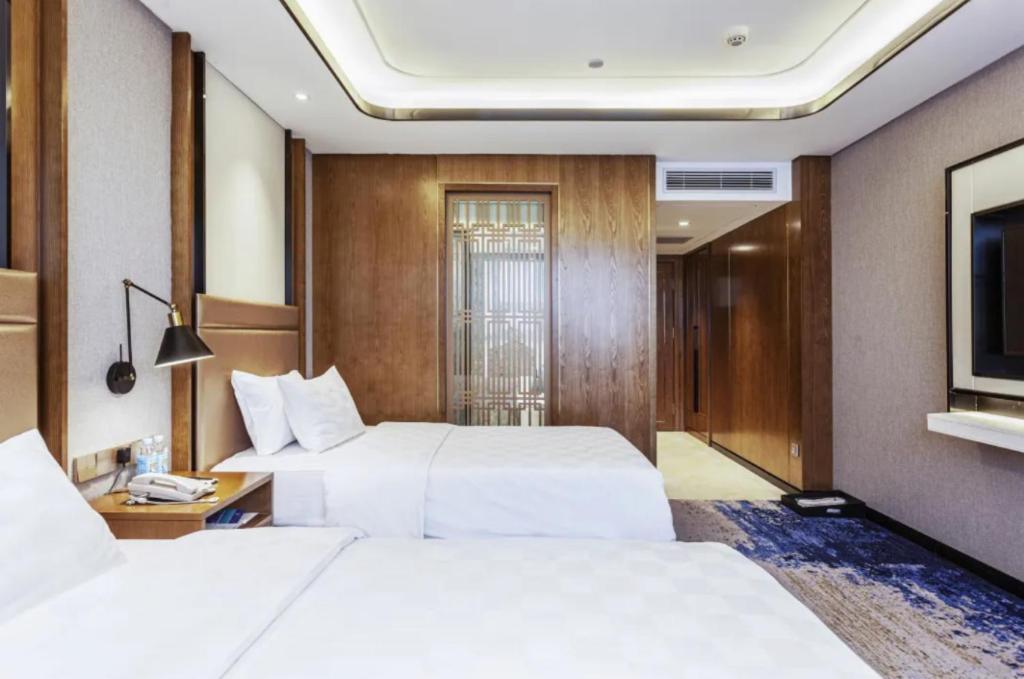 Linyi Blue Horizon Intenational Hotel Exterior photo