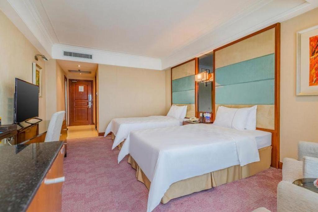 Linyi Blue Horizon Intenational Hotel Exterior photo