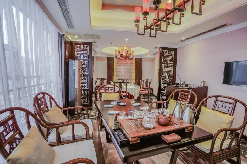 Linyi Blue Horizon Intenational Hotel Exterior photo